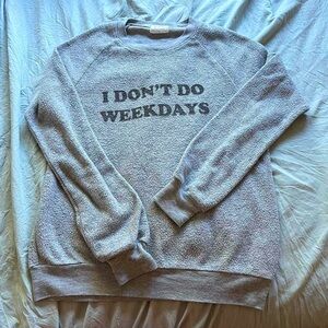 Grey fleece long sleeve crewneck